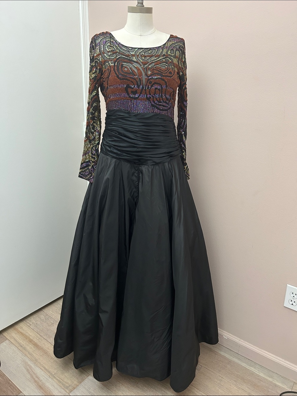 VTG  Neil Bieff Sequin beaded top maxi taffeta tulle lined cocktail opera dress